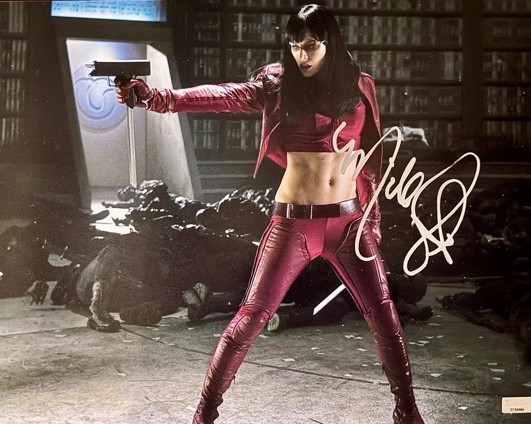 Milla Jovovich Signed 11x14 Photo (Resident Evil) - Celebrity Authentics